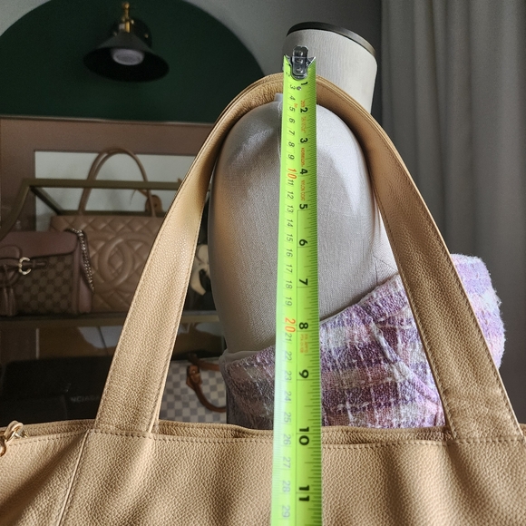 CHANEL Large Beige Caviar Tote - Picture 11 of 16